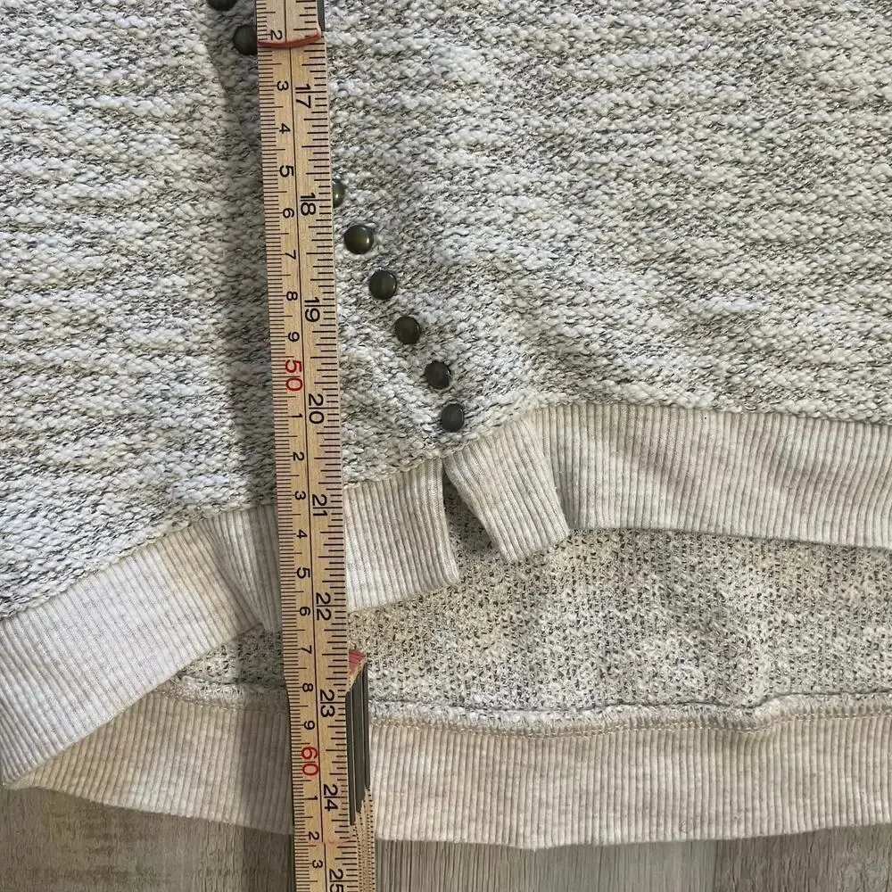 Lucky Lotus Sweater Beige metallic Knit Pullover Embellished Studded Ladies Sz L - Picture 12 of 14